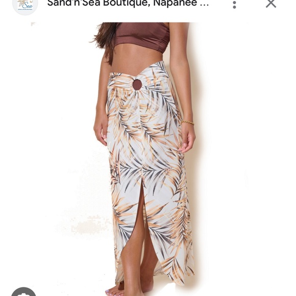 Everyday Sunday Sarong - Picture 5 of 5